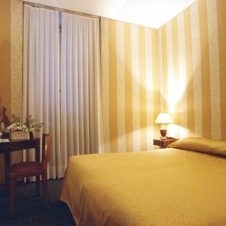 רומא Orange Garden Guest House מראה חיצוני תמונה
